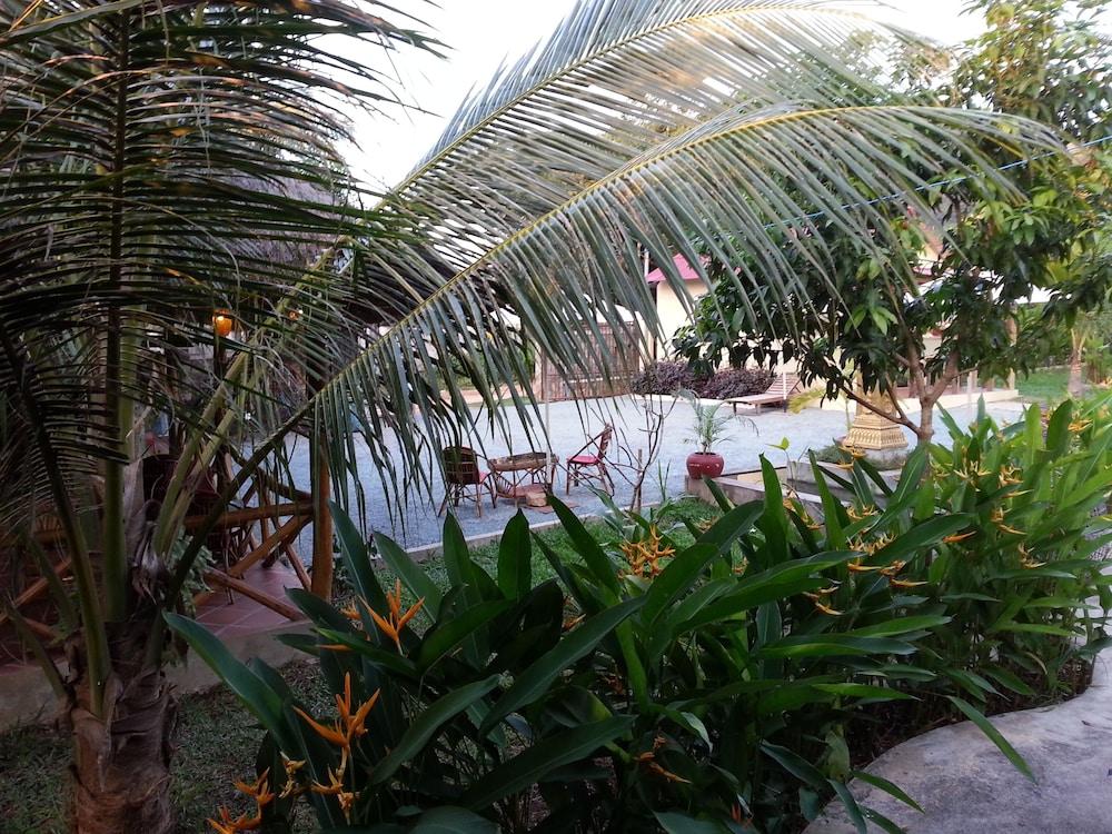 Bird Of Paradise Bungalows Kep Exterior photo