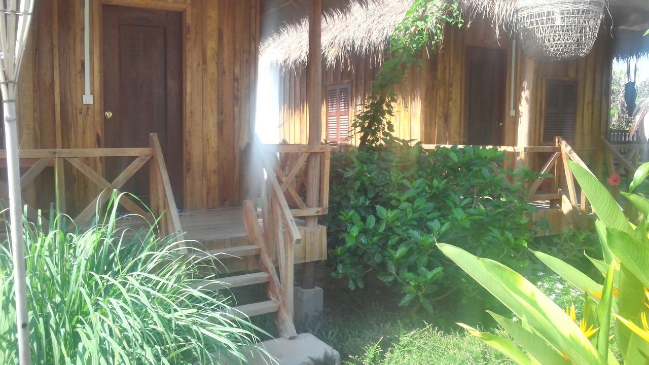 Bird Of Paradise Bungalows Kep Exterior photo