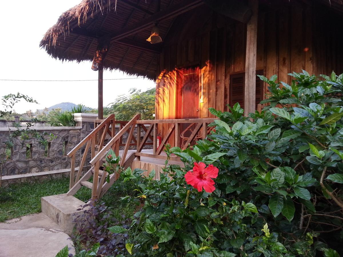 Bird Of Paradise Bungalows Kep Room photo