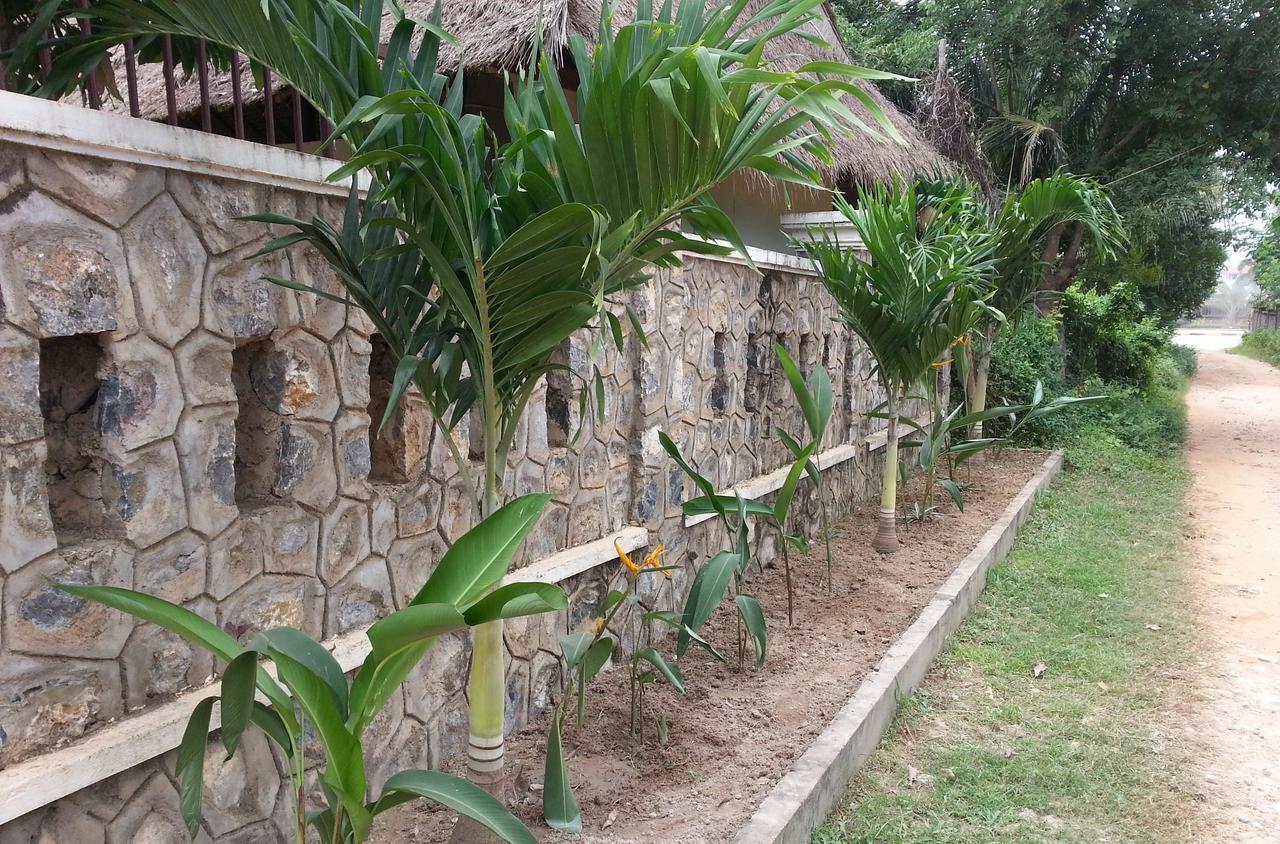 Bird Of Paradise Bungalows Kep Exterior photo