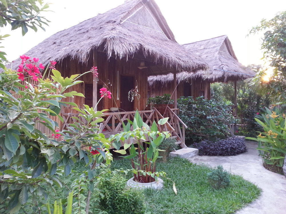 Bird Of Paradise Bungalows Kep Exterior photo